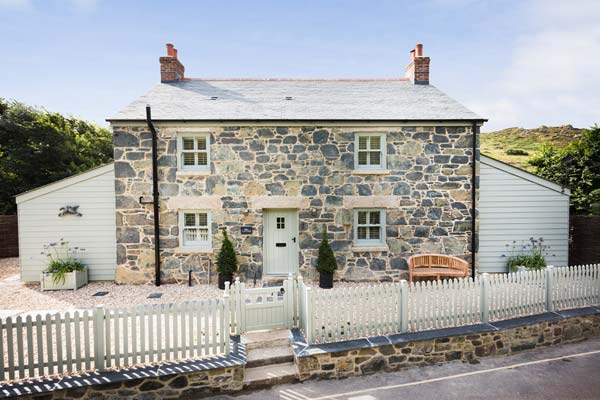 Luxury Self Catering Cottage Cornwall In Mullion Cove